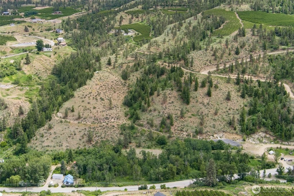 Photo of 35 Watchman Lane, Wenatchee, WA 98801 (MLS # 2483486)