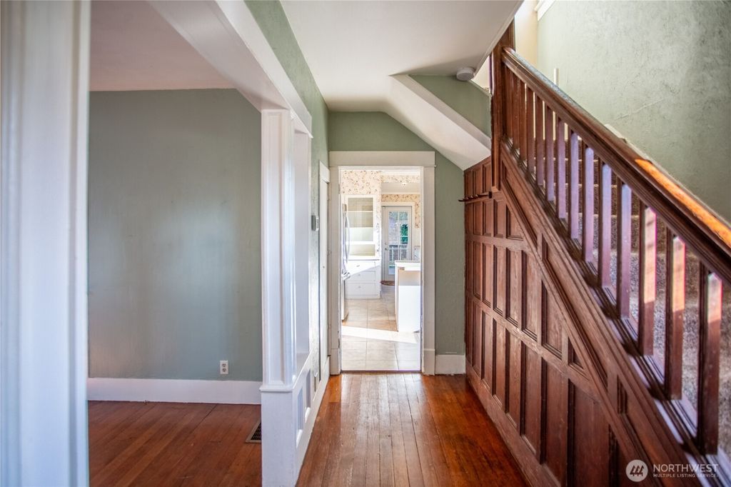 Photo of 504 Garrison Street NE, Olympia, WA 98506 (MLS # 2458815)