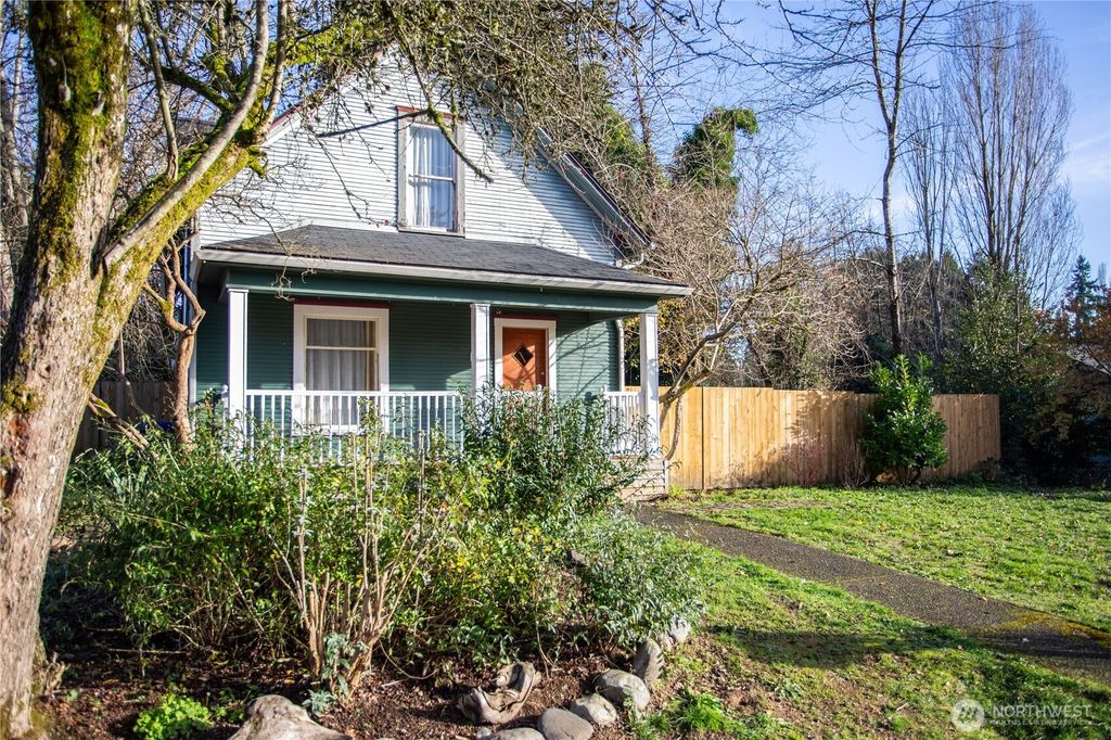 Photo of 504 Garrison Street NE, Olympia, WA 98506 (MLS # 2458815)