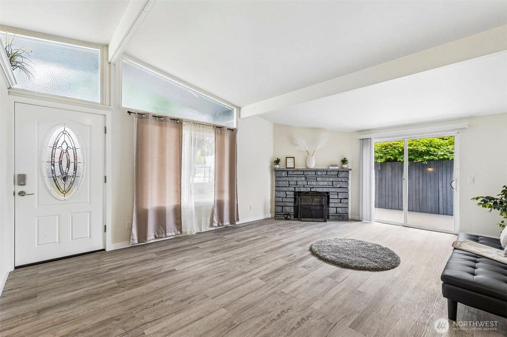 Photo of 13039 24th Avenue S, Seattle, WA 98168 (MLS # 2553927)