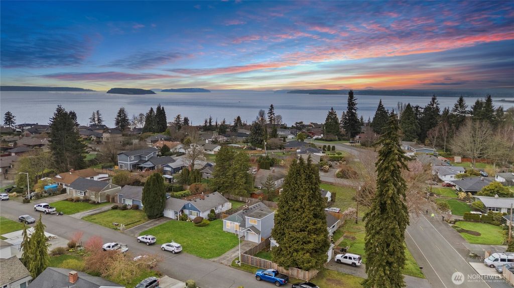 Photo of 311 Crown Drive, Everett, WA 98203 (MLS # 2349588)