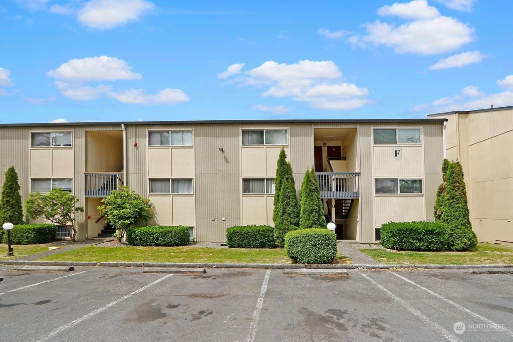 Photo of 31003 14th Avenue S #F16, Federal Way, WA 98003 (MLS # 2128862)