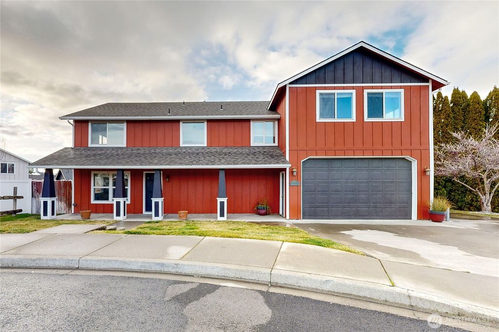 Photo of 1149 SE Surita Court, College Place, WA 99324 (MLS # 2477573)
