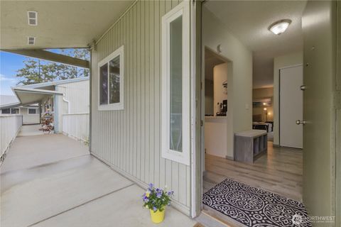 Photo of 5804 200th Street SW #C, Lynnwood, WA 98036 (MLS # 2511301)