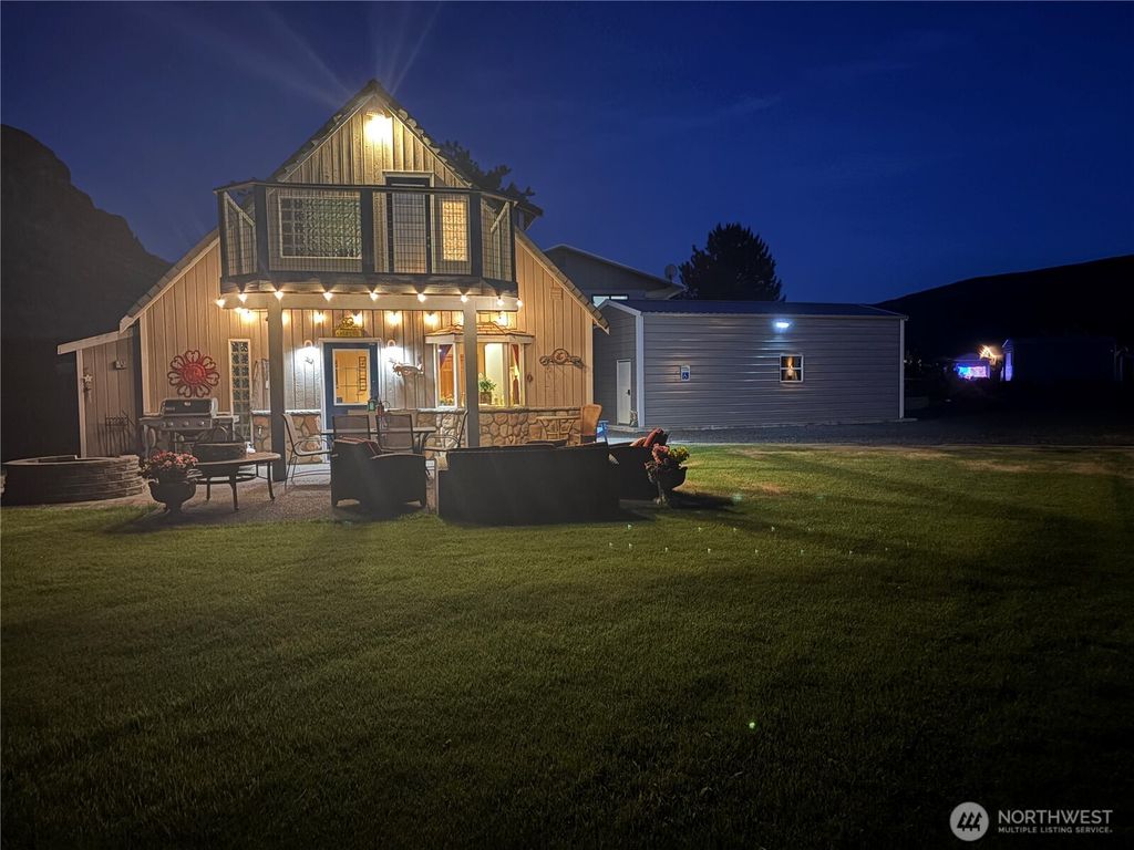 Photo of 453 Hunter Avenue SW, Quincy, WA 98848 (MLS # 2527055)