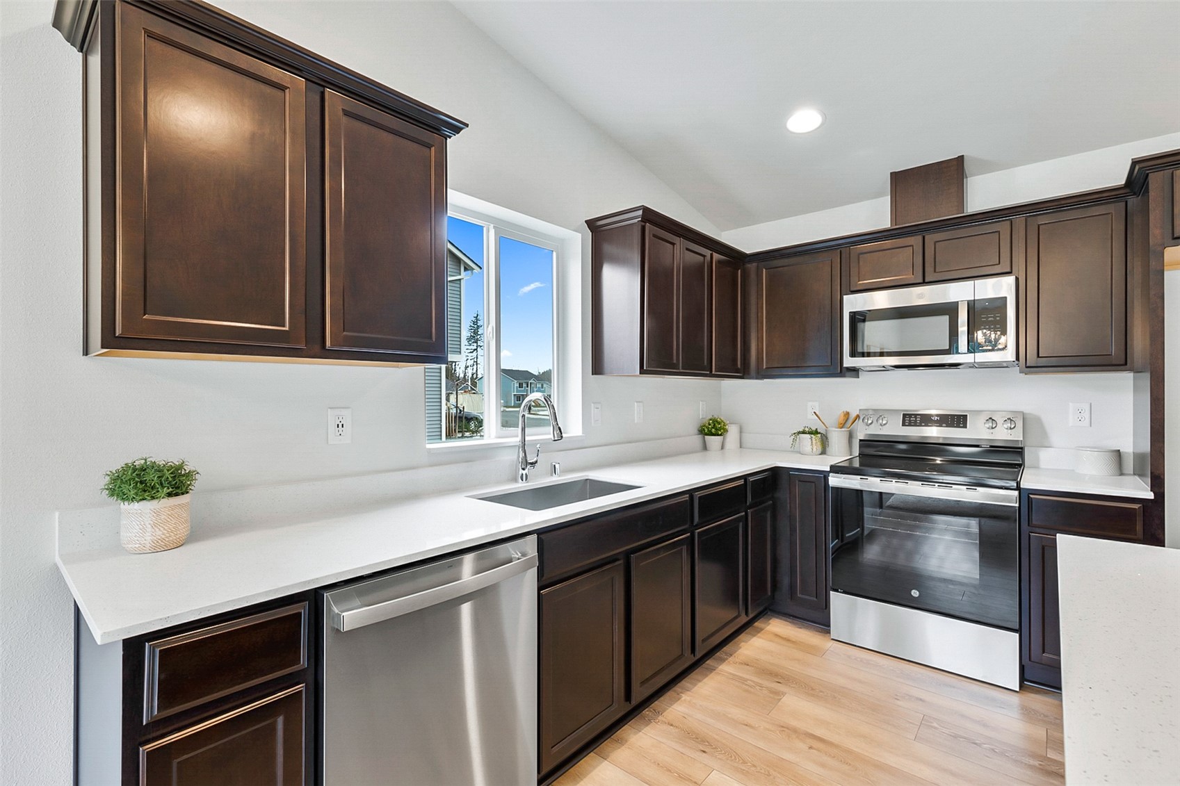 1525 Alder Lane