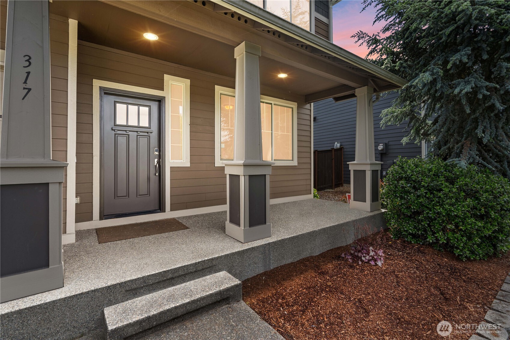 317 Phoenix Avenue SW