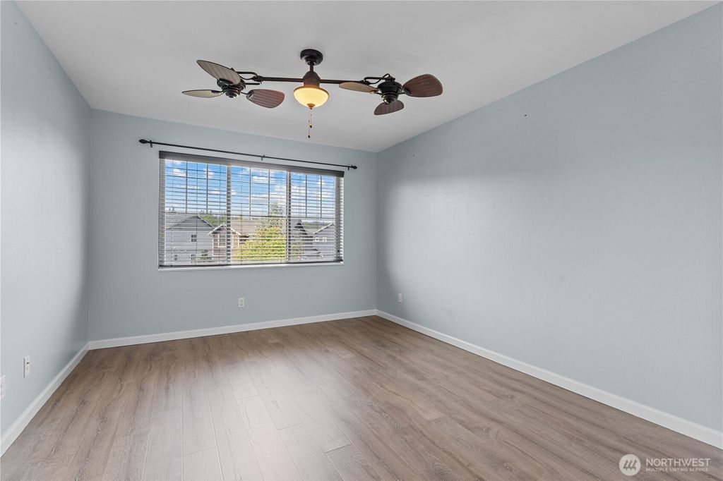 listing image 9364433838338103863