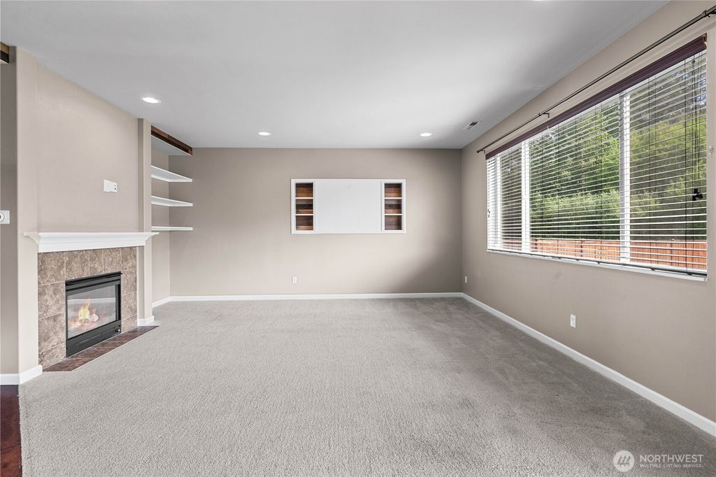 listing image 9365436362624702649