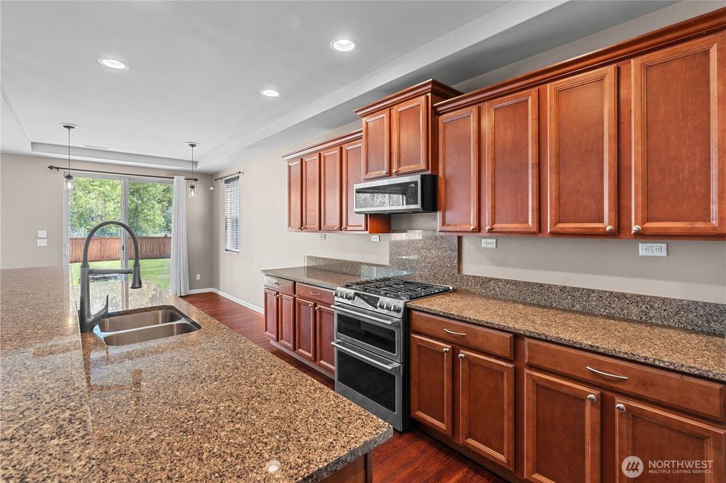 listing image 9365452939558356059