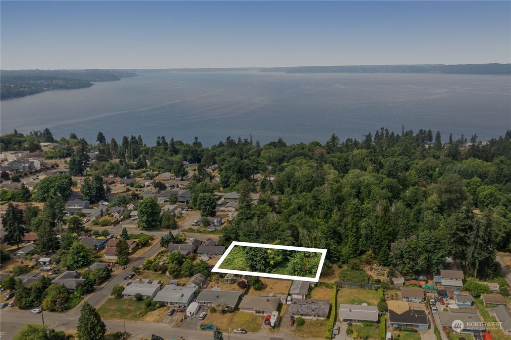 Photo of 269 XX Claremont Avenue, Des Moines, WA 98198 (MLS # 2145031)