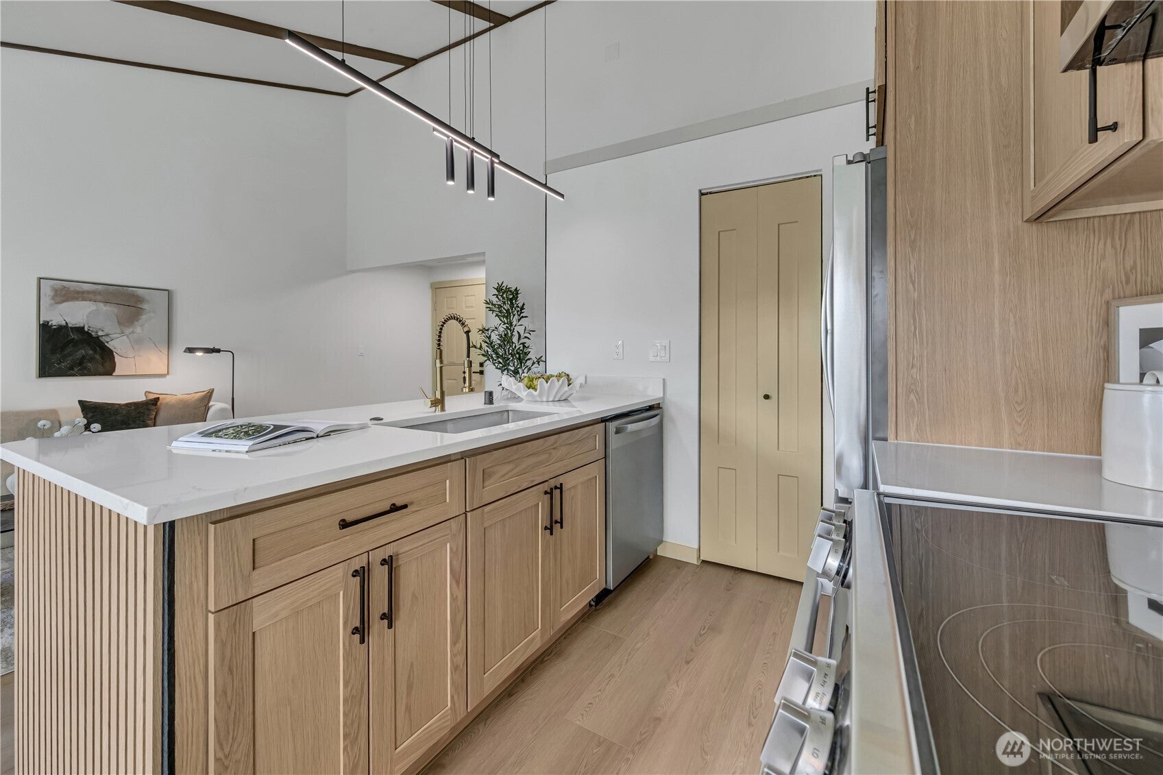 15210 Macadam Rd S D301