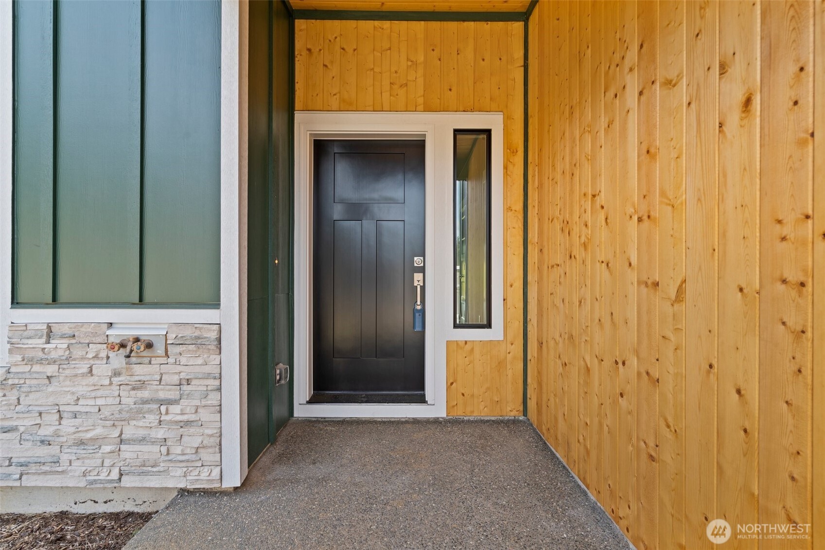 2122 Hawks View Lane