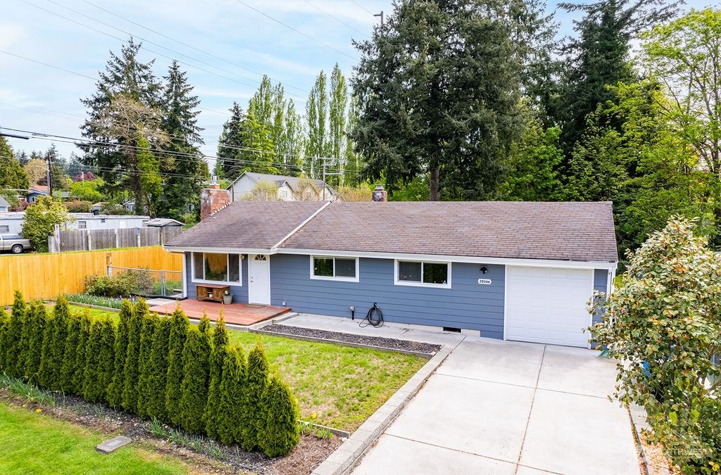 Photo of 20346 21st Avenue NE, Shoreline, WA 98155 (MLS # 2065037)