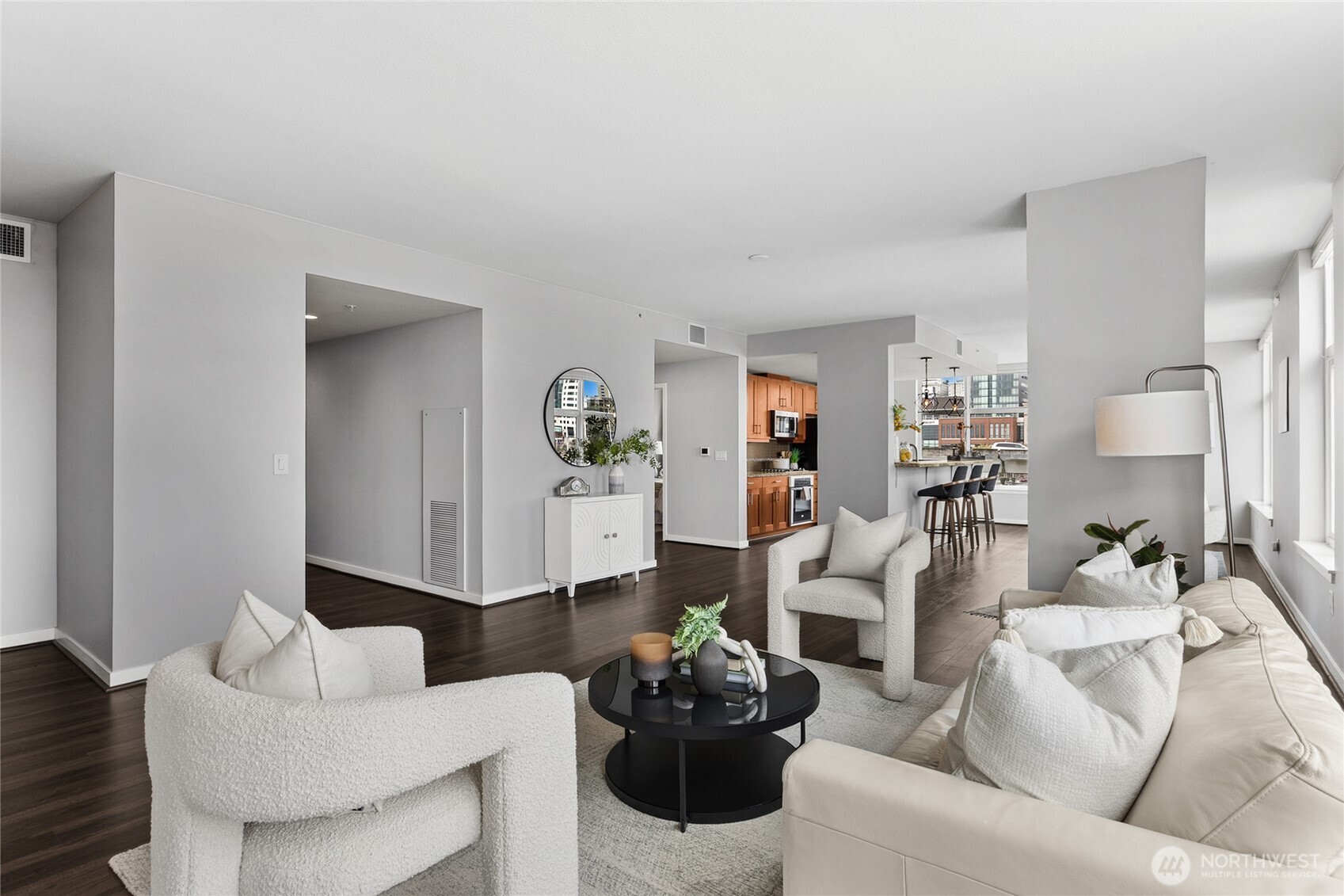 1515 Dock Street 704