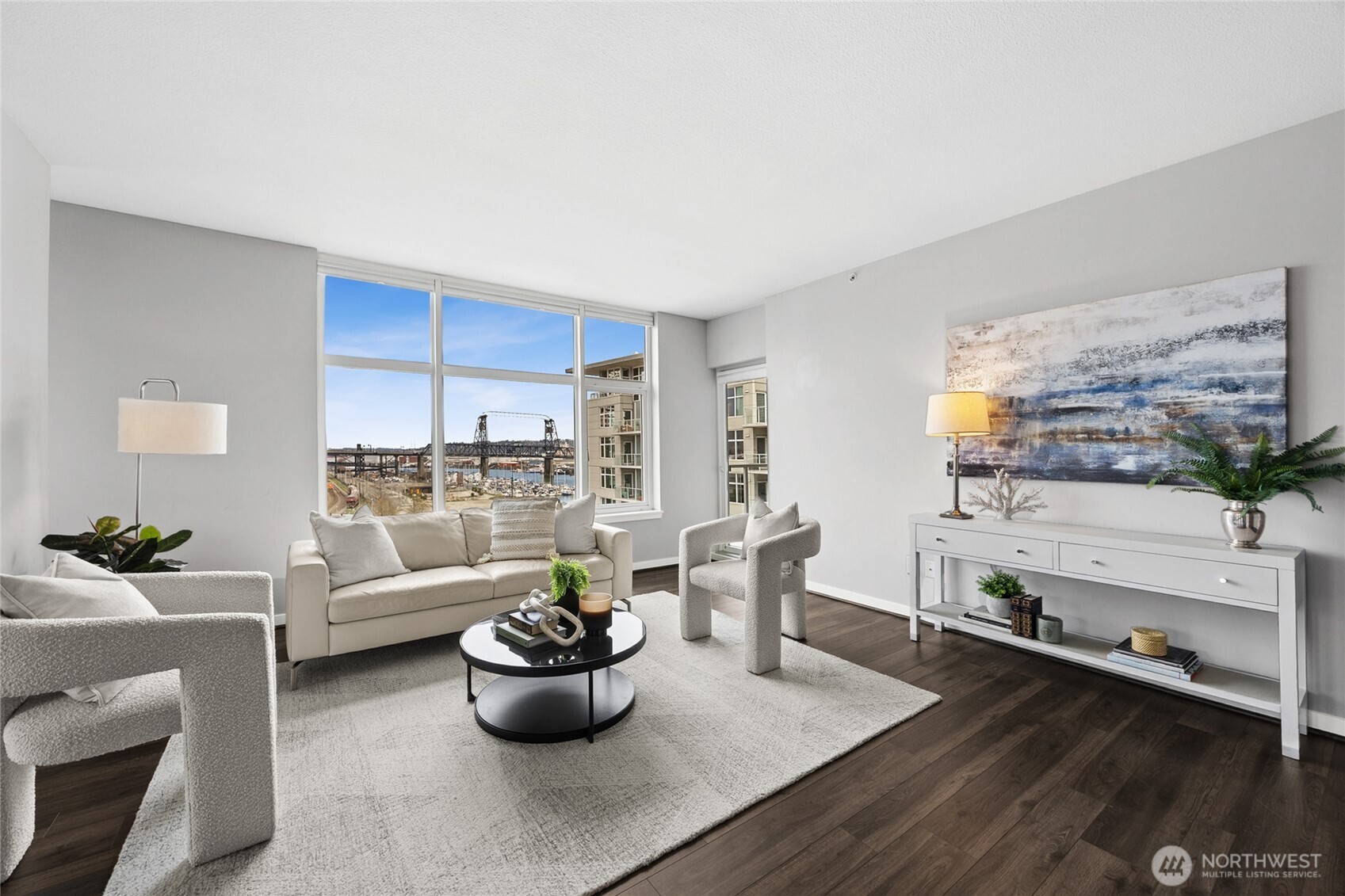 1515 Dock Street 704