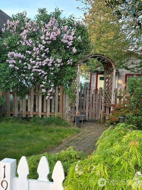 Photo of 1927 Wetmore Avenue, Everett, WA 98201 (MLS # 2589446)