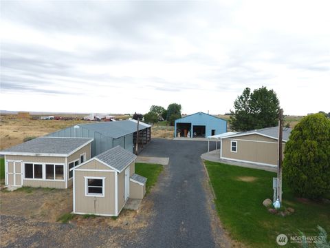 Photo of 4828 Road 3.7 NE, Moses Lake, WA 98837 (MLS # 2543960)