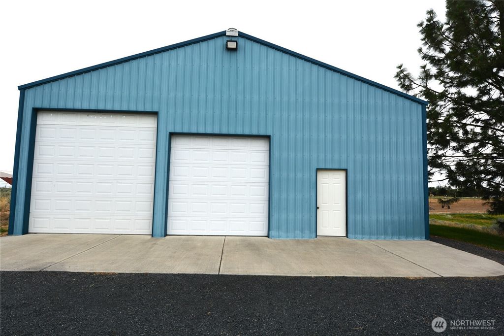 Photo of 4828 Road 3.7 NE, Moses Lake, WA 98837 (MLS # 2543960)