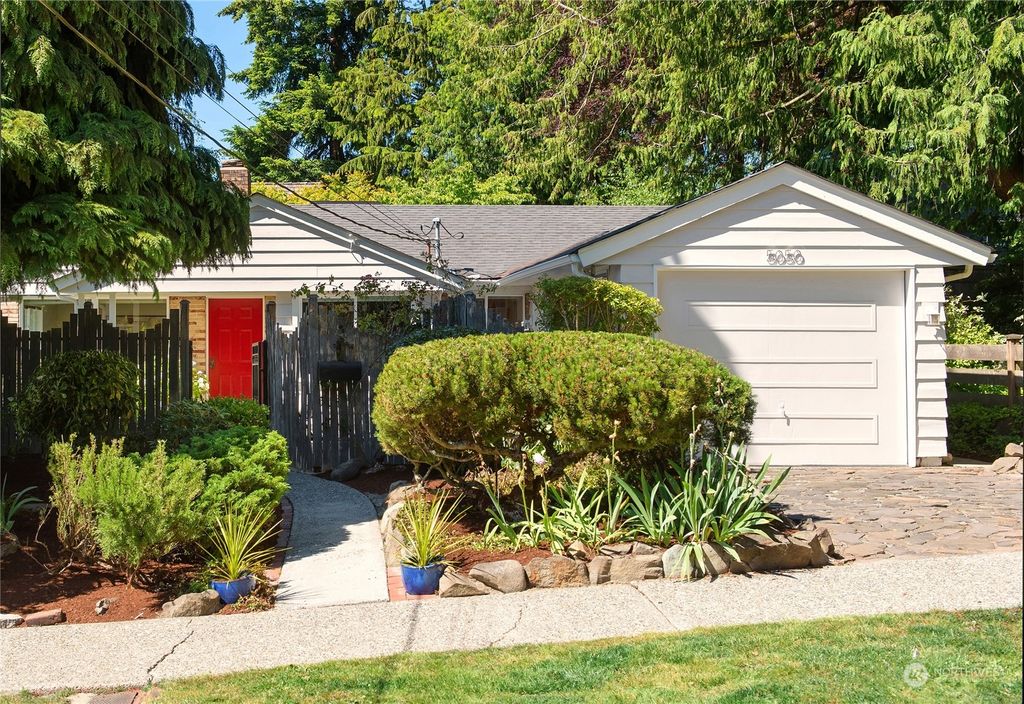 Photo of 5050 SW Grayson Street, Seattle, WA 98116 (MLS # 2255056)