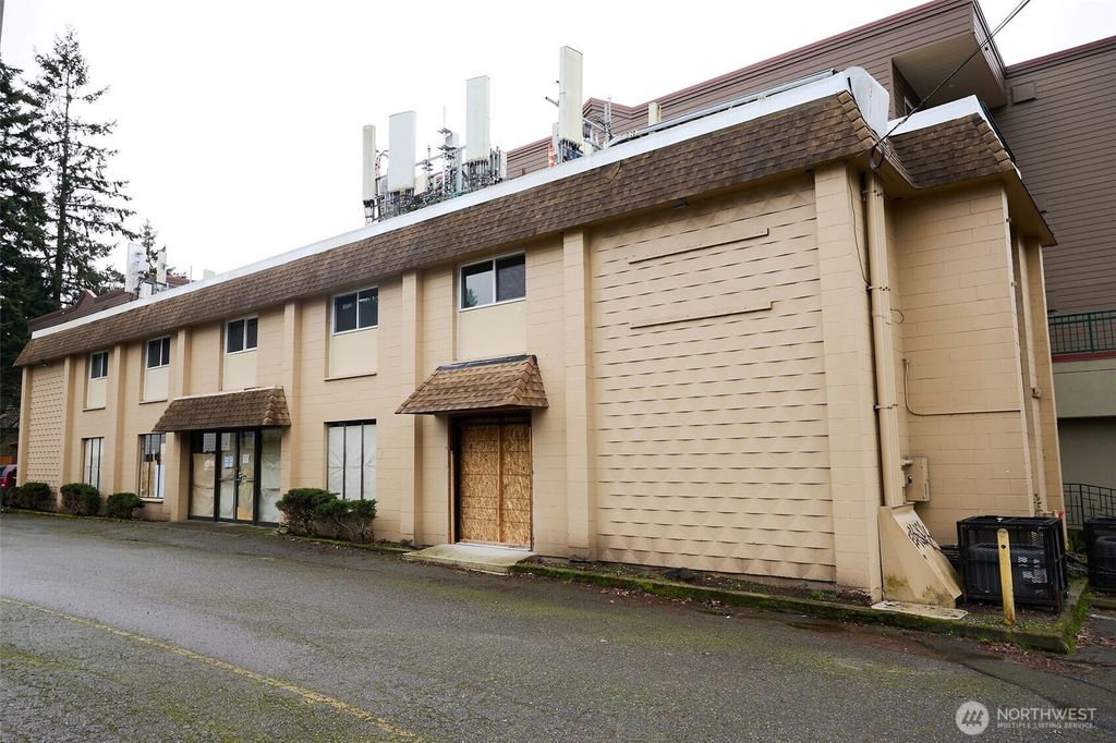 Photo of 14310 Greenwood Avenue N, Seattle, WA 98133 (MLS # 2469088)