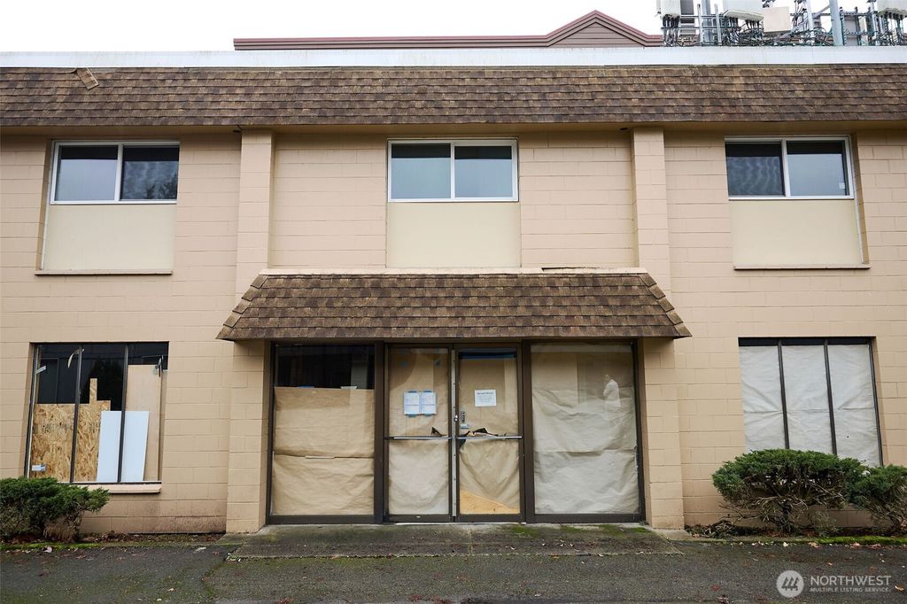 Photo of 14310 Greenwood Avenue N, Seattle, WA 98133 (MLS # 2469088)