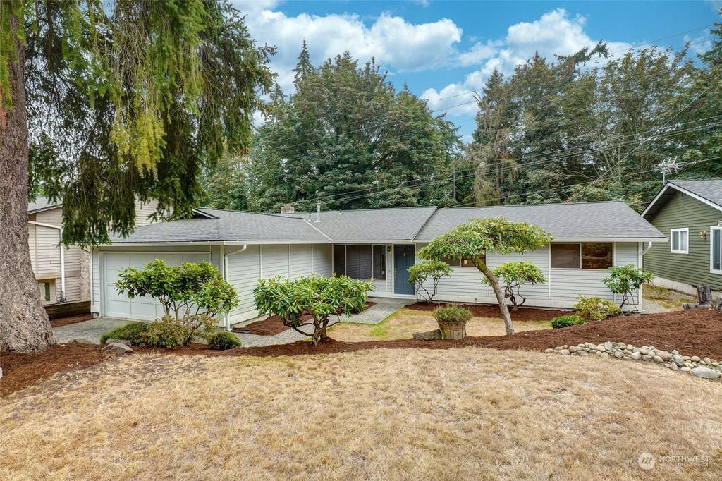 Photo of 9321 NE 132nd Place, Kirkland, WA 98034 (MLS # 2000883)