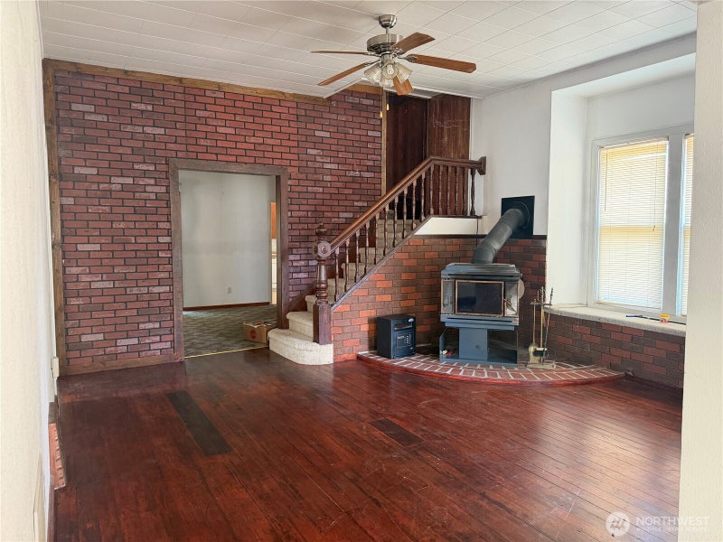 203 E Patit Street