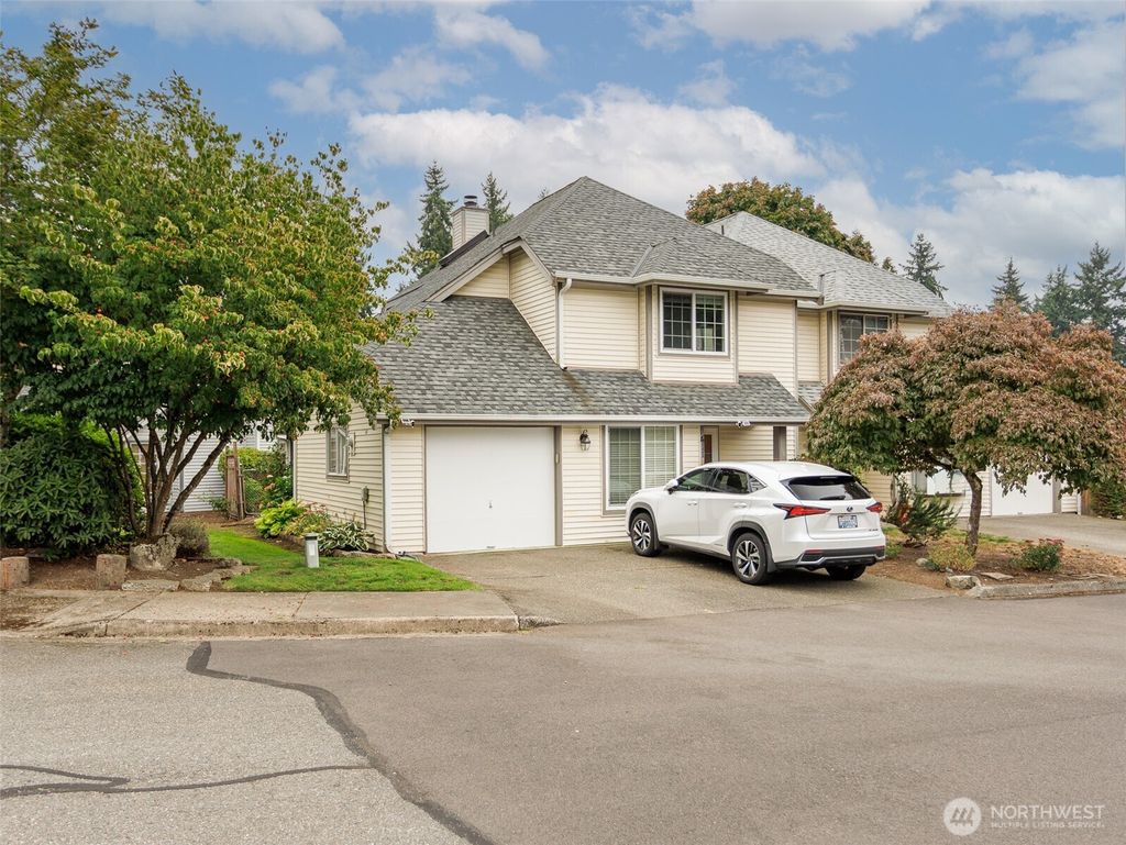 Photo of 411 S 328th Place, Federal Way, WA 98003 (MLS # 2432722)