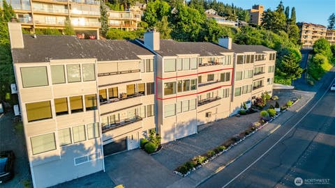 Photo of 402 Boulevard #202, Bellingham, WA 98225 (MLS # 2541178)