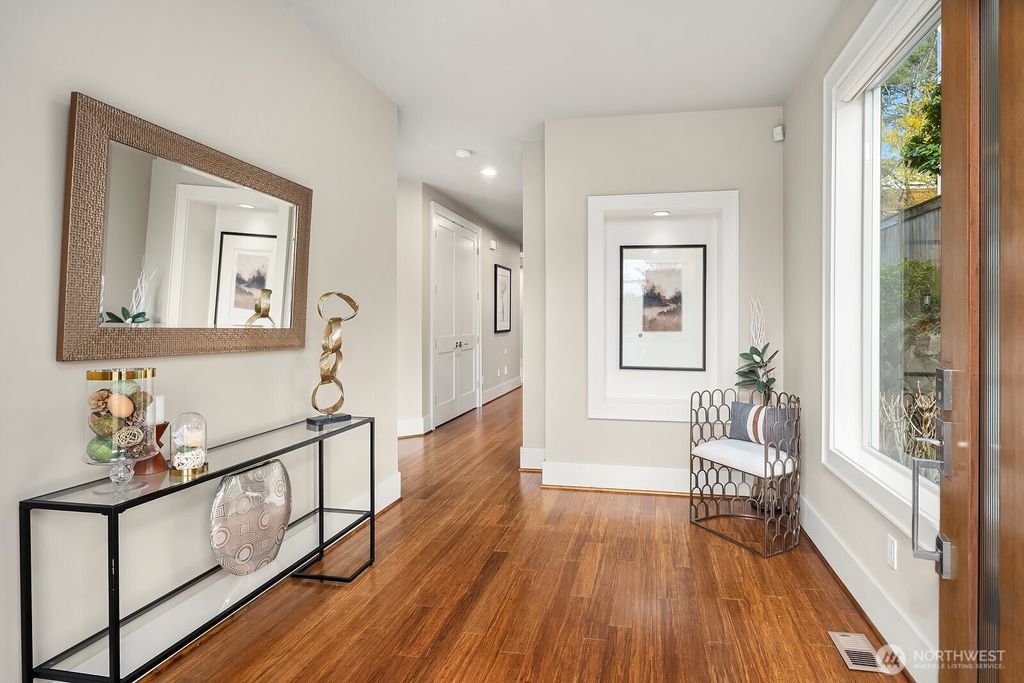 Photo of 11234 NE 87th Street, Kirkland, WA 98033 (MLS # 2481117)