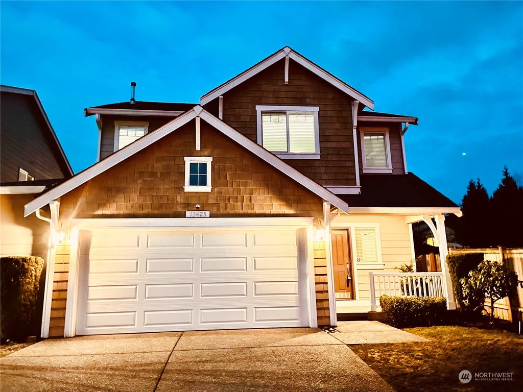 Photo of 13425 40th Avenue SE, Mill Creek, WA 98012 (MLS # 2038061)