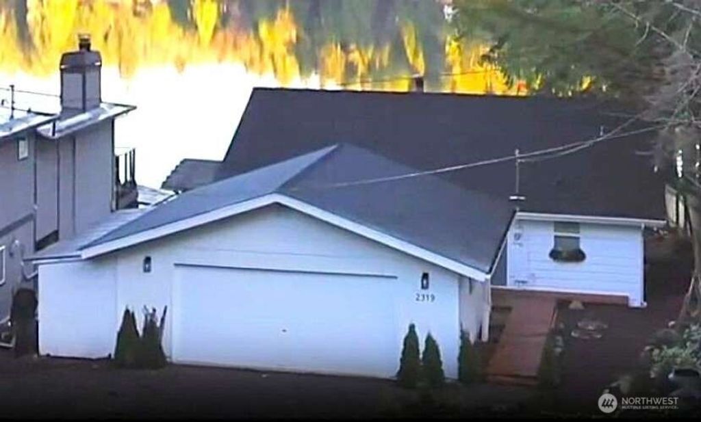 Photo of 2319 SW Lake Roesiger Road, Snohomish, WA 98290 (MLS # 2503168)