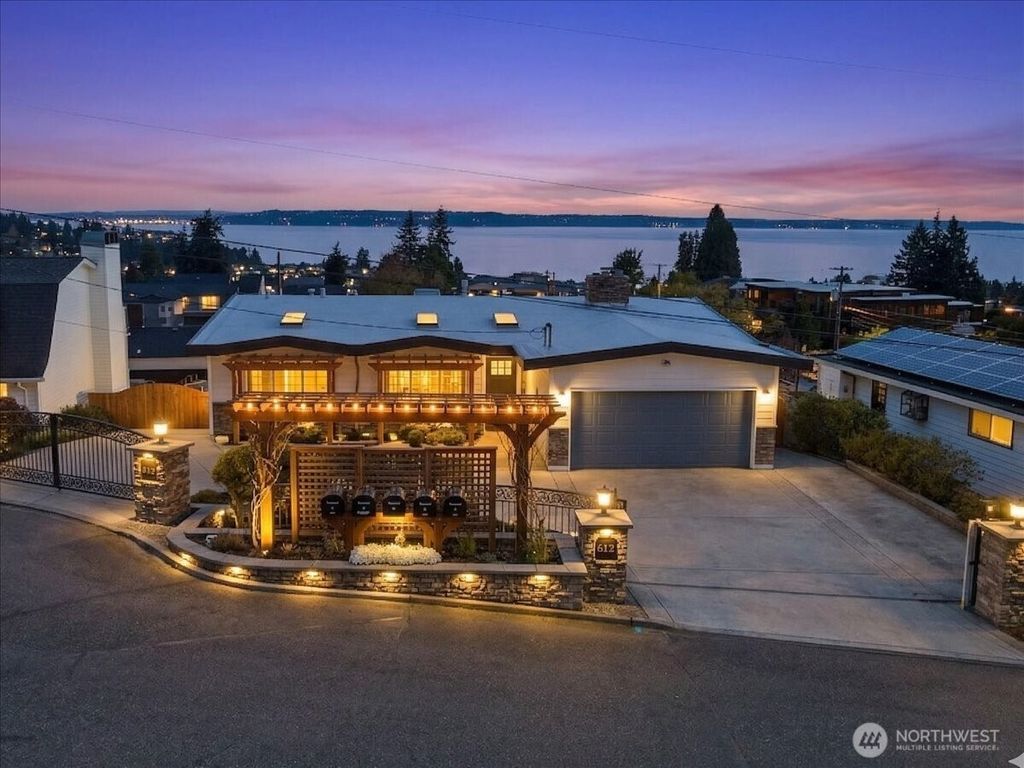 Photo of 612 View Place, Edmonds, WA 98020 (MLS # 2501202)