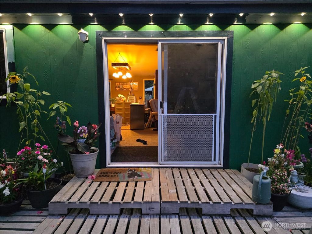 Photo of 9108 Odell Street, Blaine, WA 98230 (MLS # 2505872)