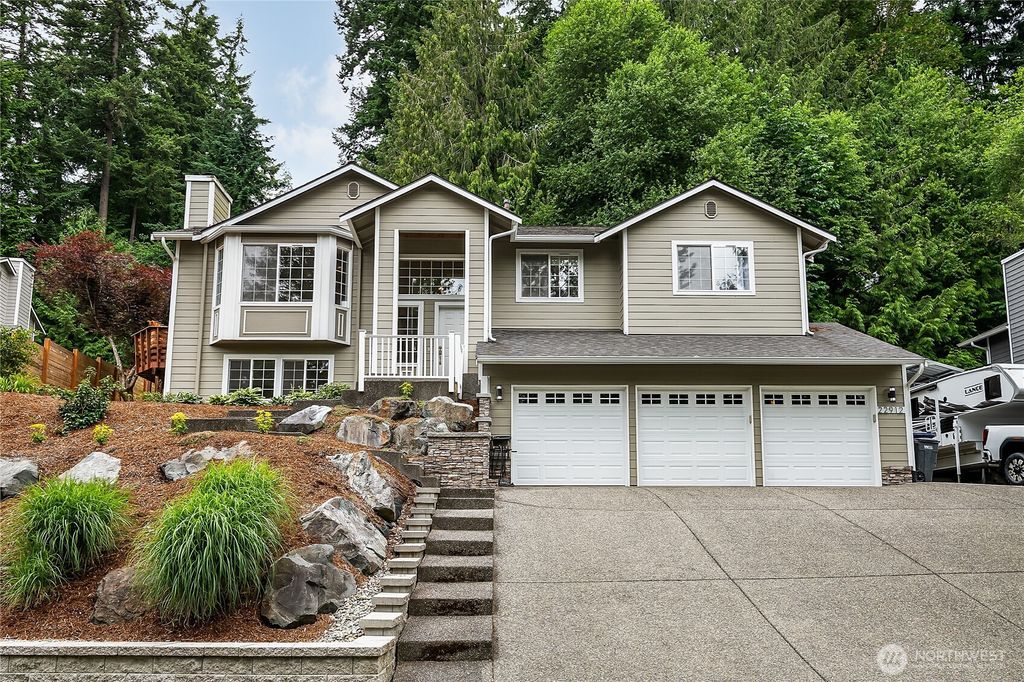 Photo of 22912 39th Avenue W, Brier, WA 98036 (MLS # 2381351)