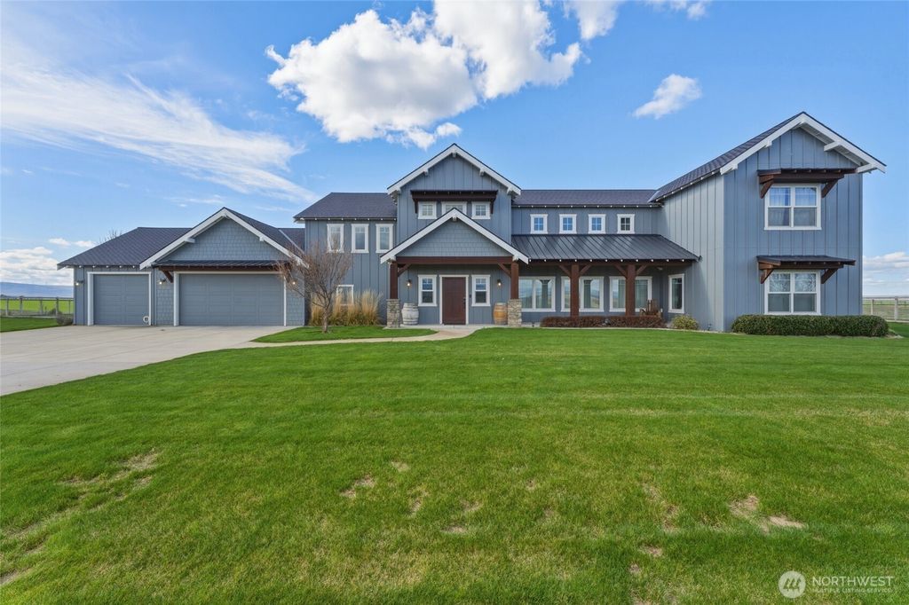 Photo of 353 Bluff Haven Road, Walla Walla, WA 99362 (MLS # 2494842)