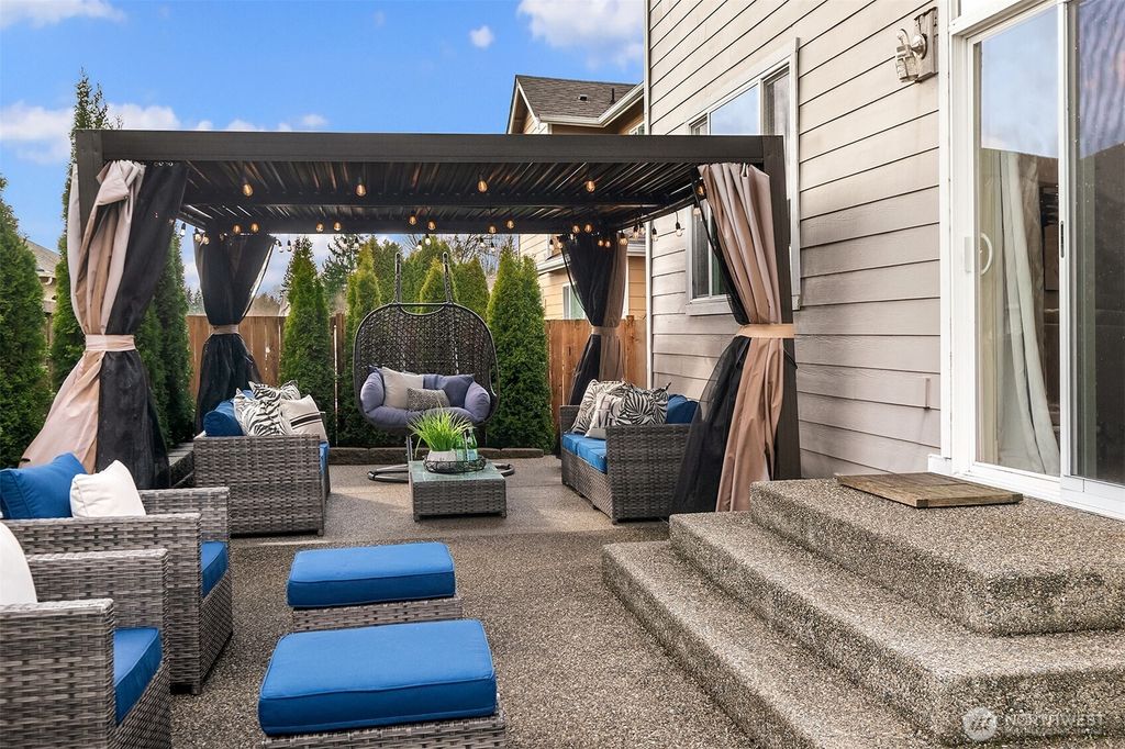 Photo of 4106 167th Place SE, Bothell, WA 98012 (MLS # 2483978)