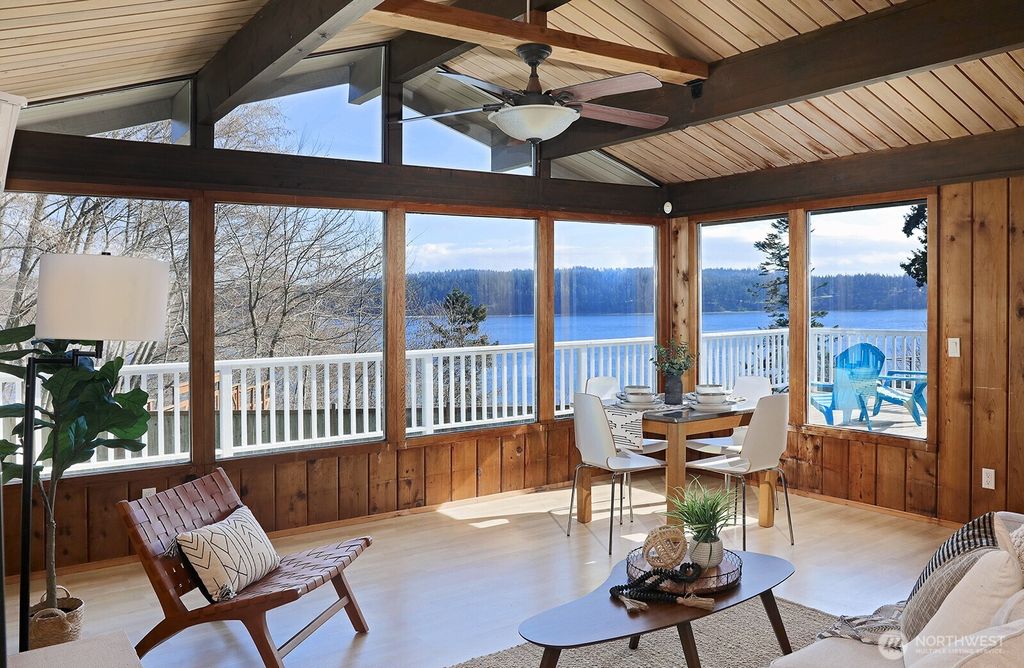 Photo of 1412 Commodore Place, Freeland, WA 98249 (MLS # 2481922)