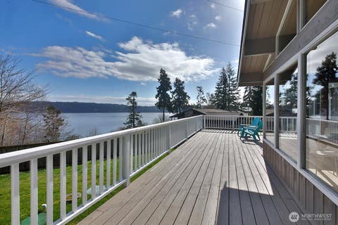 Photo of 1412 Commodore Place, Freeland, WA 98249 (MLS # 2481922)