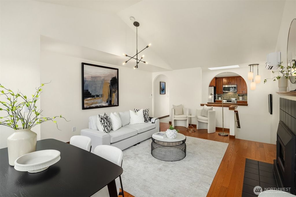 Photo of 721 N 87th St St, Seattle, WA 98103 (MLS # 2472789)