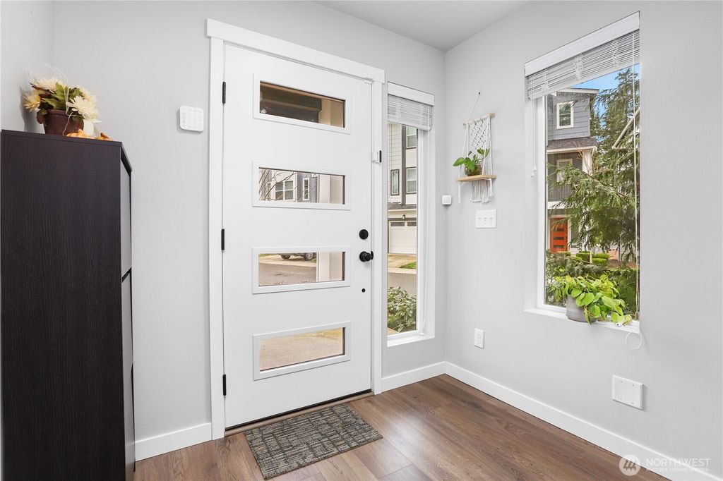 Photo of 13717 Admiralty Way #G1, Lynnwood, WA 98087 (MLS # 2498234)