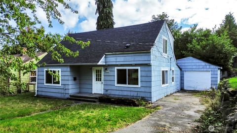 Photo of 12034 68th Avenue S, Seattle, WA 98178 (MLS # 2477160)