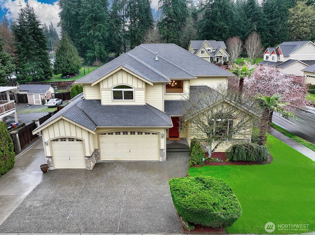 Photo of 35638 8th Avenue SW, Federal Way, WA 98023 (MLS # 2498196)