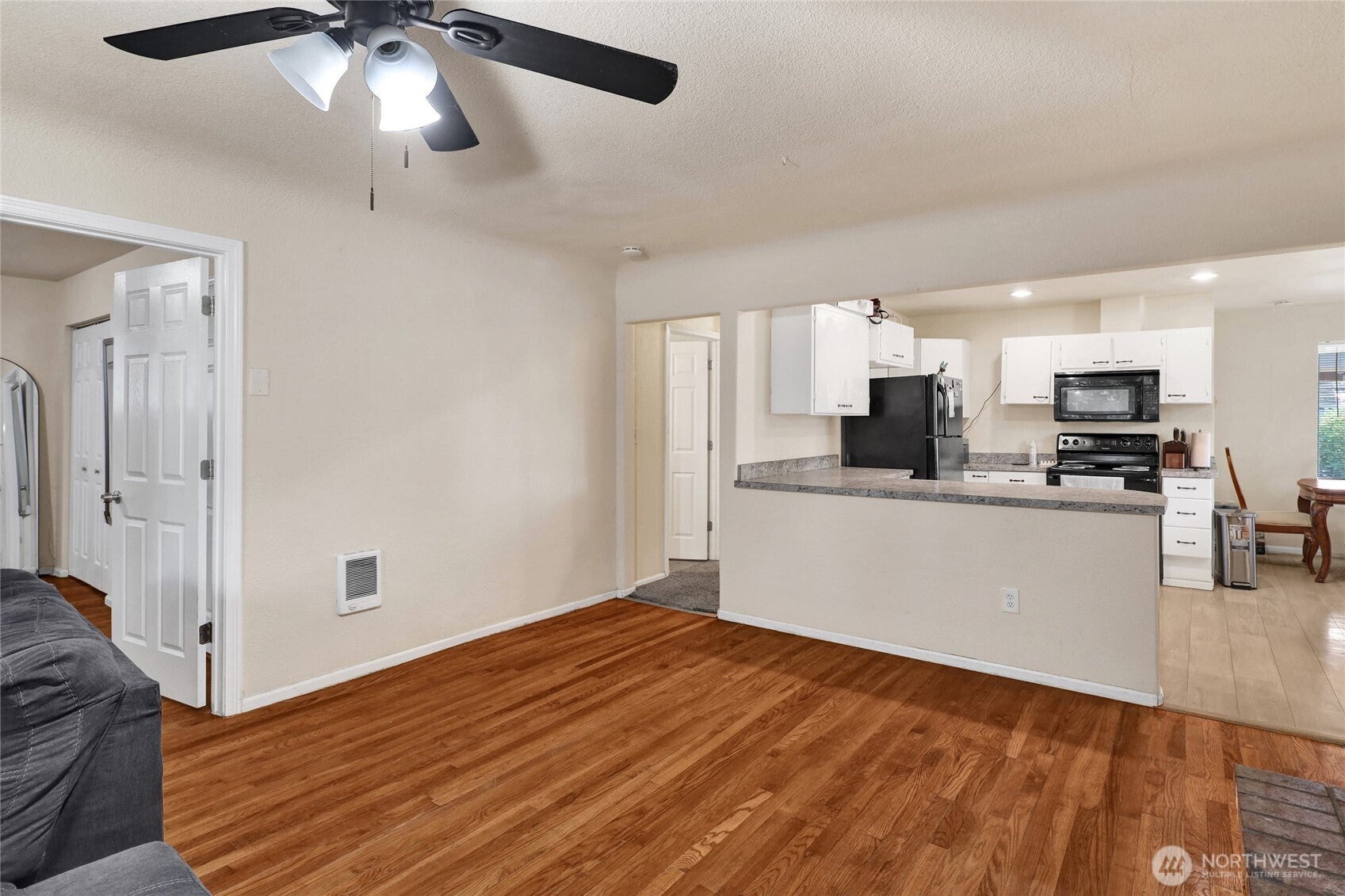 1390 Cedar Avenue
