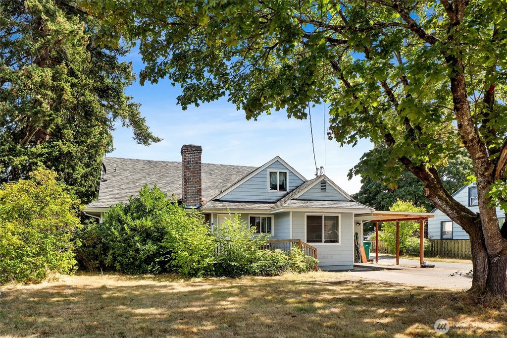 Photo of 1390 Cedar Avenue, Marysville, WA 98270 (MLS # 2578359)
