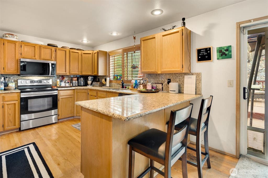 Photo of 836 SW 345th Street, Federal Way, WA 98023 (MLS # 2559707)