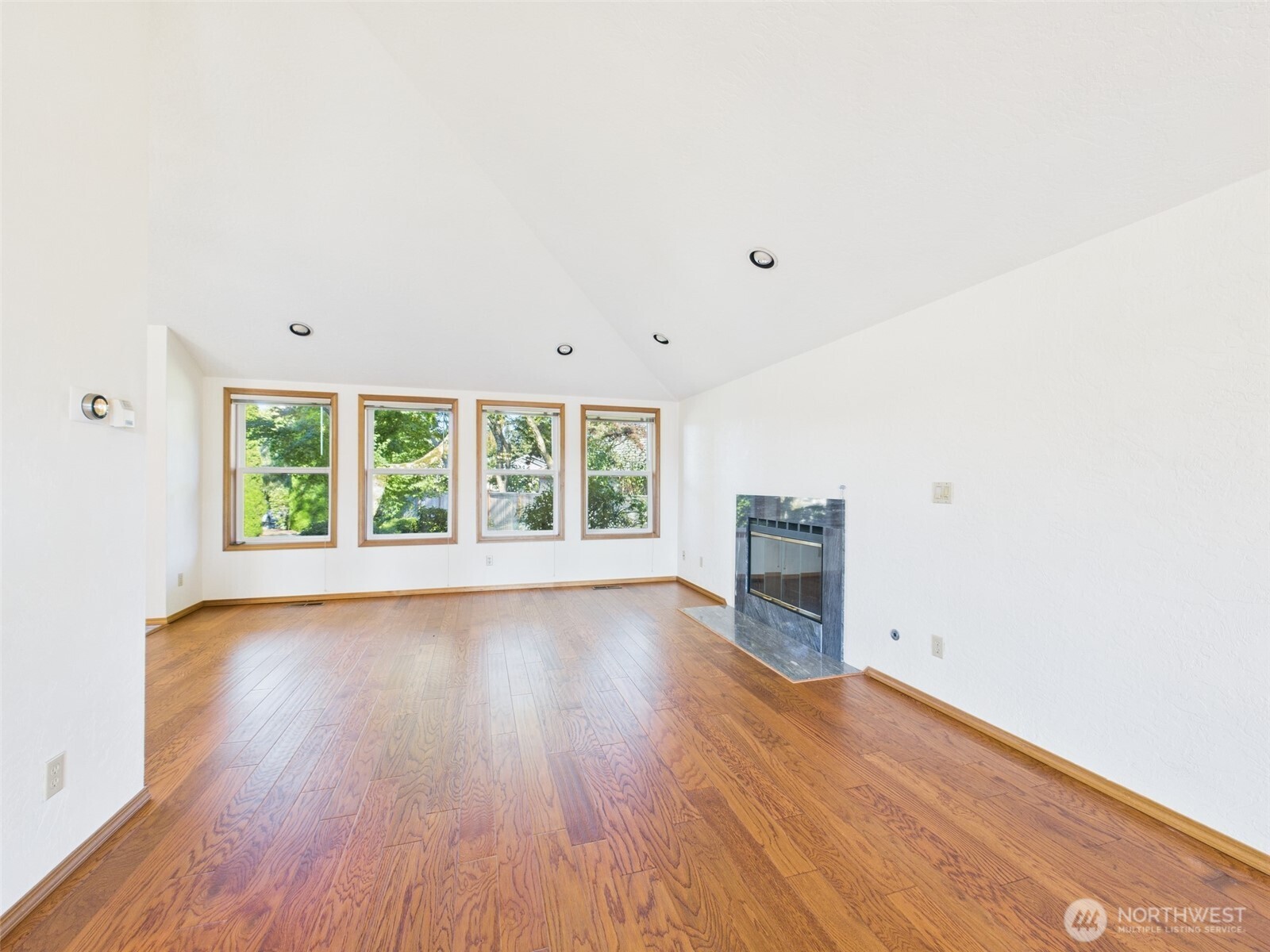 802 Silo Court SE