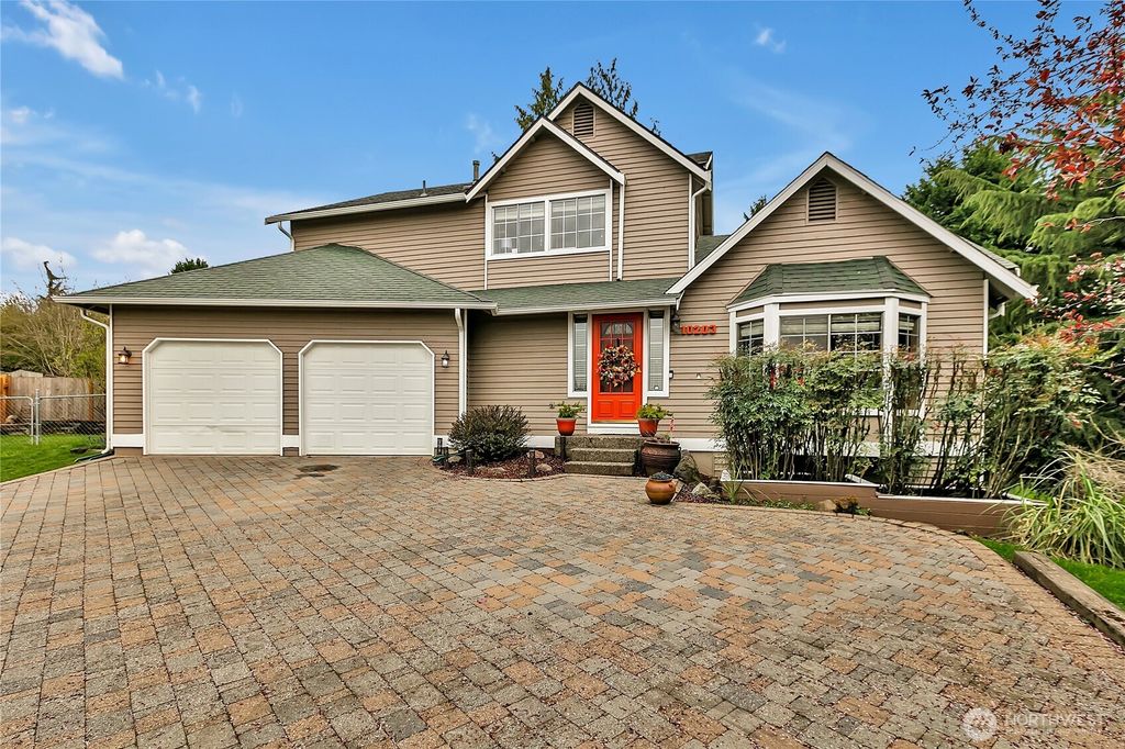 Photo of 10203 SE 228th Street, Kent, WA 98031 (MLS # 2357792)