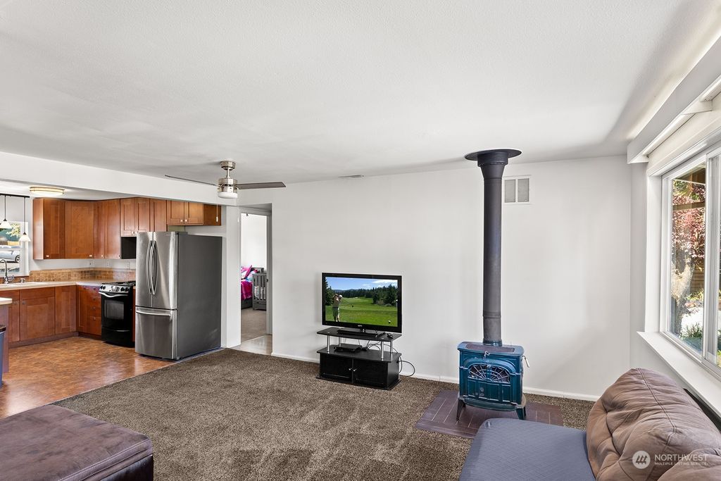 Photo of 704 Main Street, Algona, WA 98001 (MLS # 2263215)
